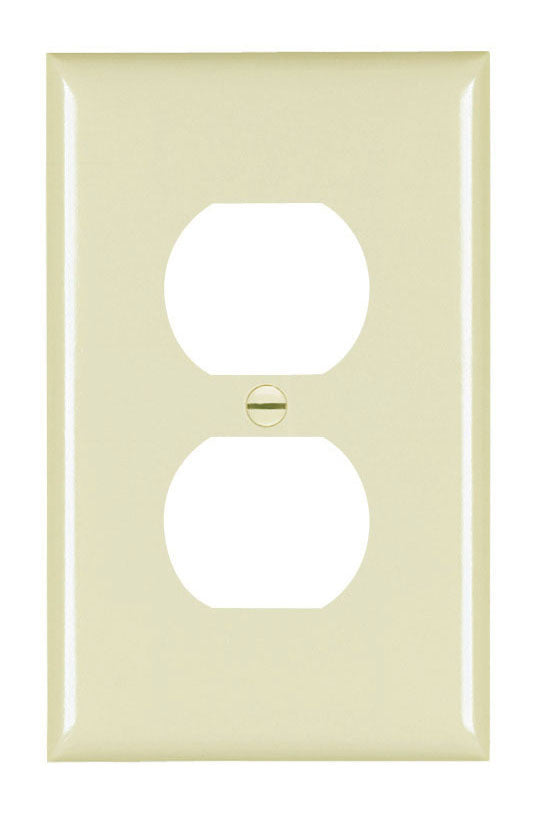 Legrand Pass & Seymour® TradeMaster® Jumbo 1-Gang Nylon Wall Plate 1 Duplex Receptacle Opening